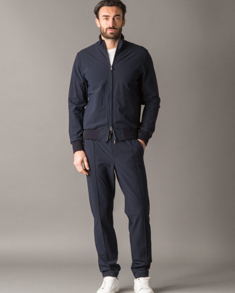 LEISURE-TECH SET IN STRETCH MICROFIBER