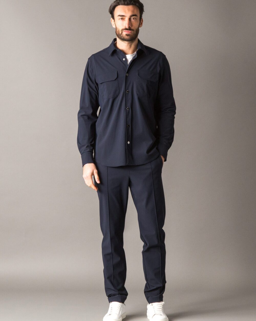 CASUAL-TECH OVERSHIRT AND EASY-FIT PANTS SET IN STRETCH MICROFIBER