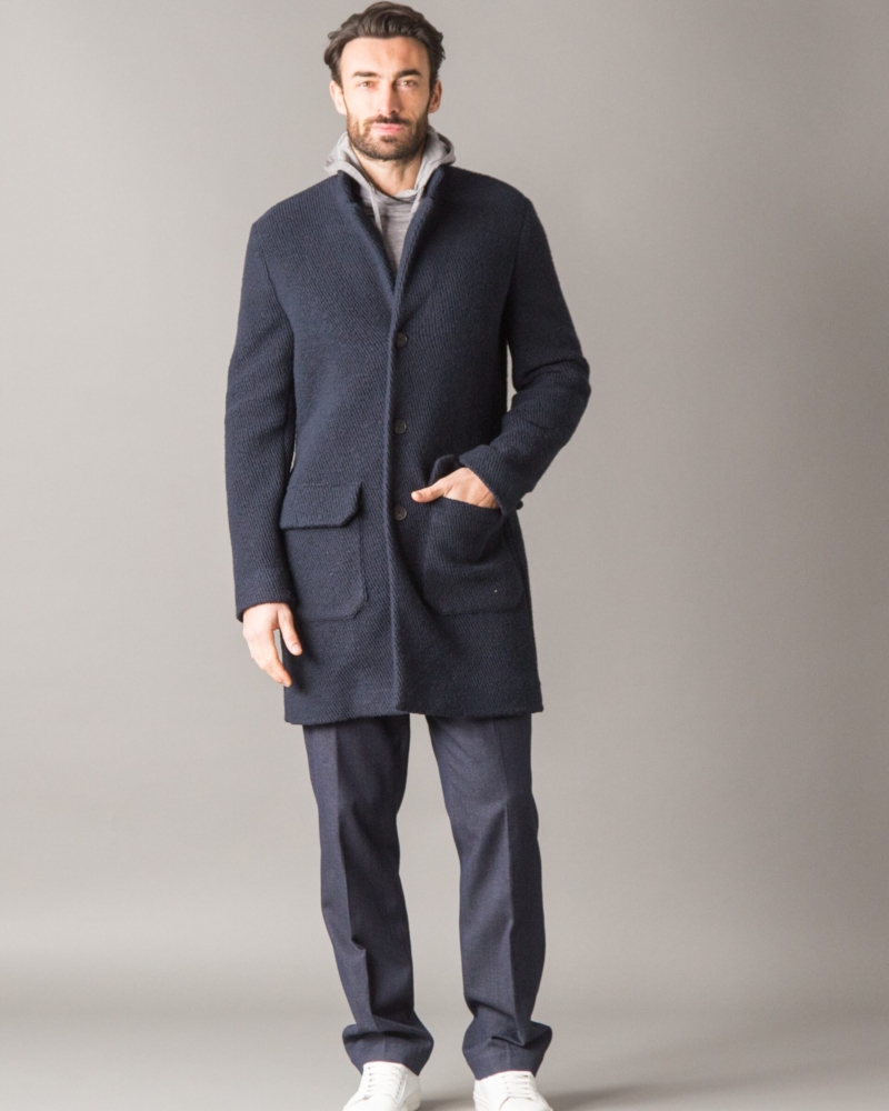 WOOL‑BLEND COAT WITH DIAGONAL WEAVE AND REFINED DESIGN