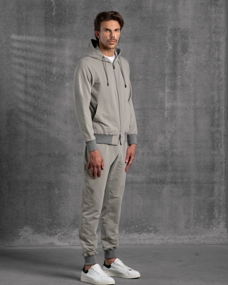 SUSTAINABLE LIGHT JERSEY GARMENT‑DYED TRACKSUIT